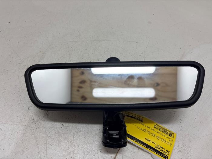 Begagnade Backspegel BMW 3 serie Touring (E91) 318i 16V Pris € 15,00 Marginaltabell erbjuds av F. van den Mosselaar autodemontage