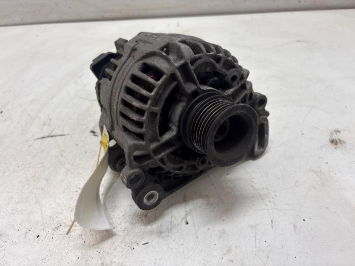 Begagnade Dynamo Volkswagen Fox (5Z) 1.4 16V Pris € 35,00 Marginaltabell erbjuds av F. van den Mosselaar autodemontage
