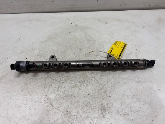 Gebrauchte Einspritzdüse (Einspritzer) Volvo V60 I (FW/GW) 2.4 D6 20V AWD Twin Engine Plug-in Hybrid Preis € 25,00 Margenregelung angeboten von F. van den Mosselaar autodemontage