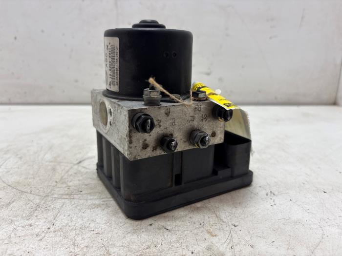 Usagé Pompe ABS BMW Mini (R50/53) 1.6 16V One Prix € 85,00 Règlement à la marge proposé par F. van den Mosselaar autodemontage