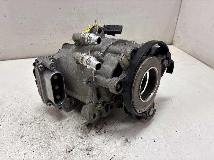 Begagnade Dynamo BMW 2 serie Active Tourer (F45) 225xe iPerformance 1.5 TwinPower Turbo 12V Pris € 300,00 Marginaltabell erbjuds av F. van den Mosselaar autodemontage