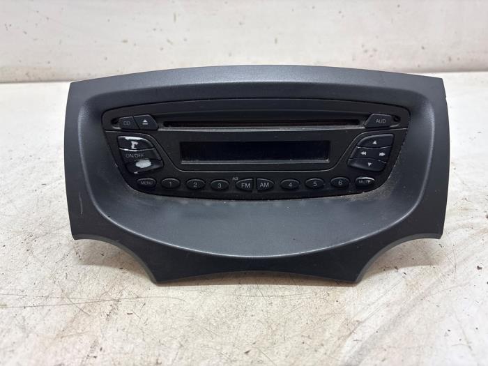 Używane Radioodtwarzacz CD Ford Ka II 1.2 Cena € 25,00 Procedura marży oferowane przez F. van den Mosselaar autodemontage