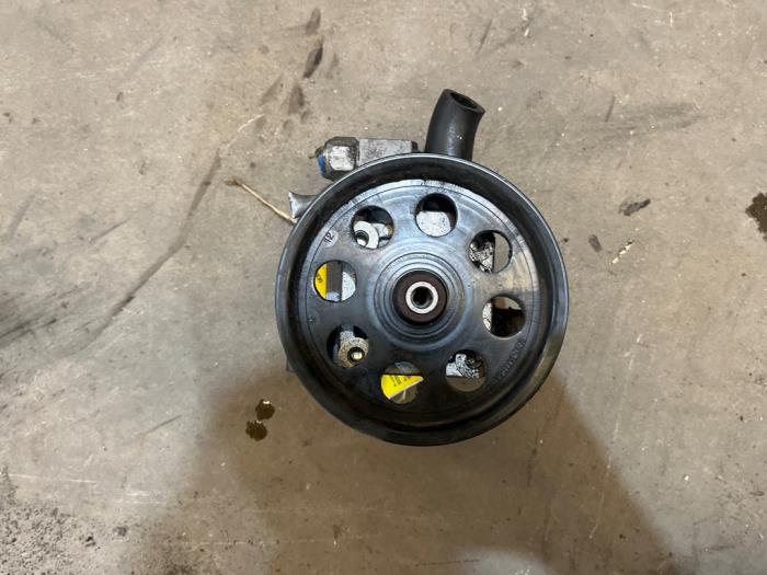 Usagé Pompe de direction Volvo XC60 I (DZ) 2.0 T5 16V Prix € 85,00 Règlement à la marge proposé par F. van den Mosselaar autodemontage