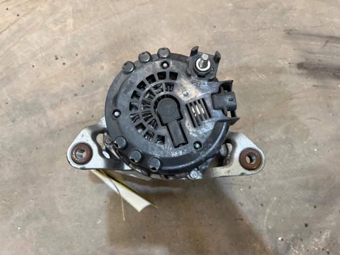 Dynamo van een Opel Mokka/Mokka X 1.4 Turbo 16V 4x2 2013