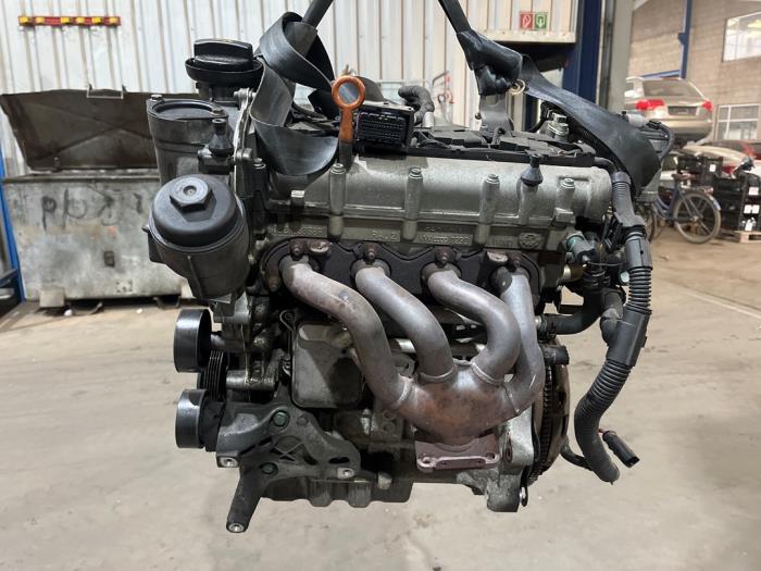 Used Engine Volkswagen Golf V (1K1) 1.6 FSI 16V Price € 250,00 Margin scheme offered by F. van den Mosselaar autodemontage