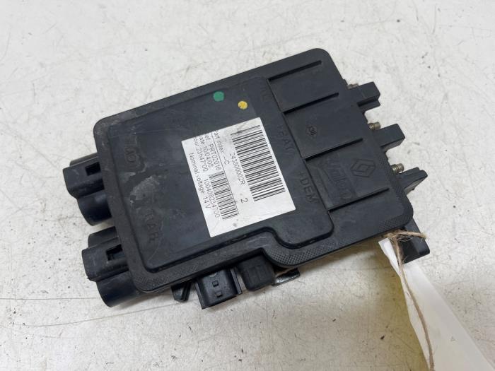 Usagé Ordinateur refroidisseur Renault Laguna III Estate (KT) 2.0 16V Prix € 25,00 Règlement à la marge proposé par F. van den Mosselaar autodemontage
