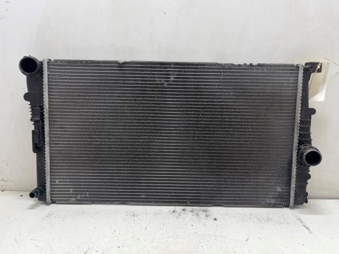 Used Radiator BMW 3 serie Touring (F31) 318d 2.0 16V Price € 35,00 Margin scheme offered by F. van den Mosselaar autodemontage