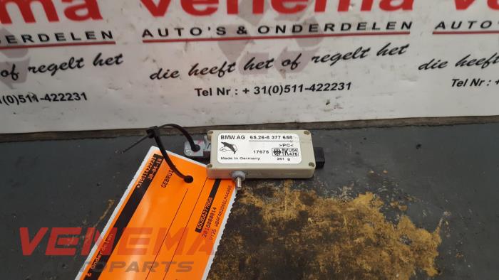Używane Tuner TV BMW X5 (E53) 3.0 24V Cena € 19,99 Procedura marży oferowane przez Venema Autoparts