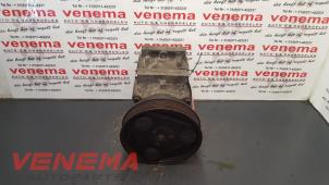 Usagé Pompe clim Ford Fiesta 4 1.25 16V Prix € 34,99 Règlement à la marge proposé par Venema Autoparts