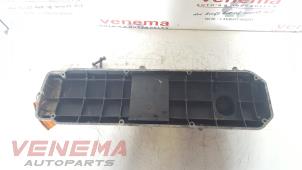 Ventildeckel van een BMW 5 serie (E28) 535i 1986