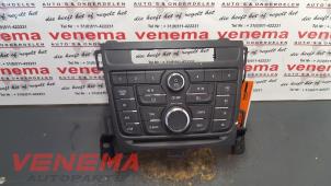 Usagé Panneau commande radio Opel Zafira Tourer (P12) 1.4 Turbo 16V EcoFLEX Prix € 125,00 Règlement à la marge proposé par Venema Autoparts