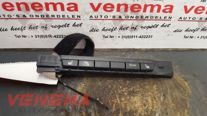Używane Przelacznik BMW 3 serie Touring (E91) 320d 16V Cena € 39,95 Procedura marży oferowane przez Venema Autoparts