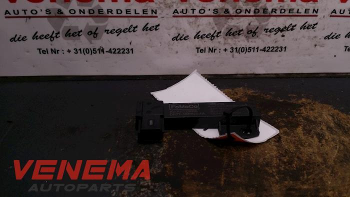 Używane Antena (rózne) Ford B-Max (JK8) 1.4 16V Cena € 14,99 Procedura marży oferowane przez Venema Autoparts