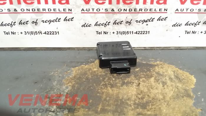 Używane Antena GPS Ford B-Max (JK8) 1.4 16V Cena € 40,00 Procedura marży oferowane przez Venema Autoparts