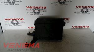 Usados Caja de batería Audi A3 Sportback (8PA) 2.0 TDI 16V Precio € 40,00 Norma de margen ofrecido por Venema Autoparts