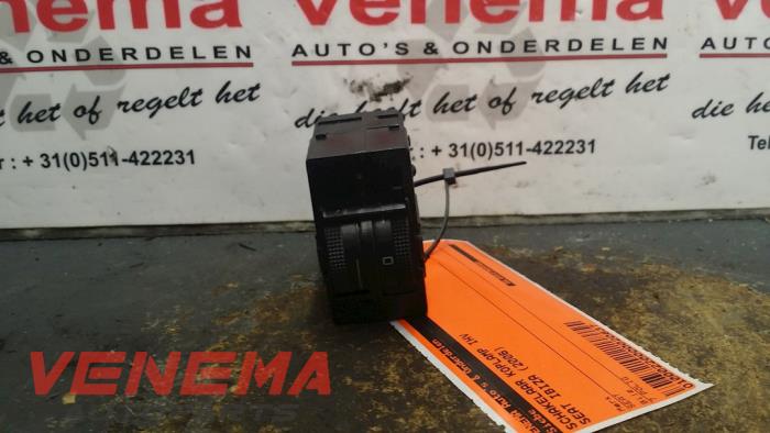 AIH headlight switch from a Seat Ibiza III (6L1) 1.4 16V 75 2006