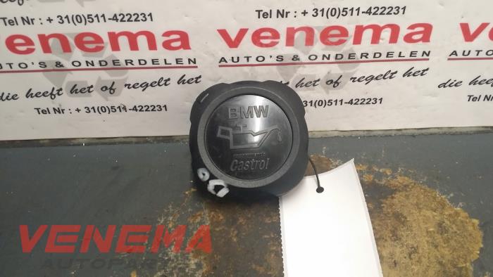 Gebrauchte Ölkappe BMW 3 serie Touring (E91) 320d 16V Preis € 14,99 Margenregelung angeboten von Venema Autoparts