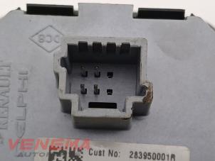 On-board computer controller from a Renault Scénic III (JZ) 1.5 dCi 110 2014