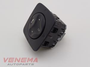 On-board computer controller from a Renault Scénic III (JZ) 1.5 dCi 110 2014