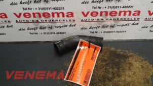 Usados Manguera de radiador Mercedes CLA Shooting Brake (117.9) 1.6 CLA-200 16V Precio € 9,99 Norma de margen ofrecido por Venema Autoparts