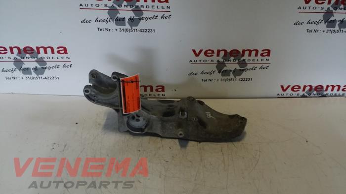 Gebrauchte Dynamostütze oben Renault Laguna II Grandtour (KG) 1.9 dCi 100 Preis € 35,00 Margenregelung angeboten von Venema Autoparts