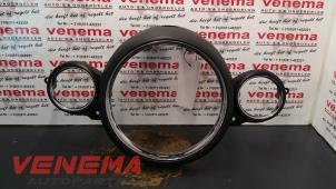 Usagé Elément tableau de bord Mini Mini (R56) 1.6 16V Cooper Prix € 40,00 Règlement à la marge proposé par Venema Autoparts