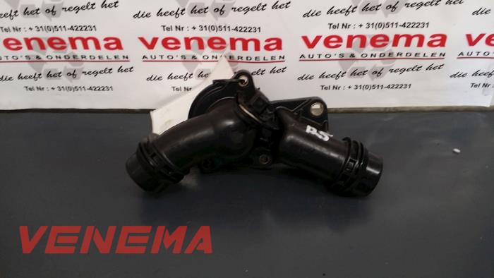 Thermostat housing