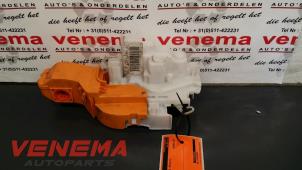Używane Mechanizm blokady drzwi prawych wersja 2-drzwiowa Ford Ka II 1.2 Cena € 50,00 Procedura marży oferowane przez Venema Autoparts