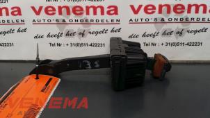 Używane Ogranicznik drzwi prawych przednich wersja 4-drzwiowa BMW 3 serie Touring (E91) 320d 16V Corporate Lease Cena € 17,00 Procedura marży oferowane przez Venema Autoparts