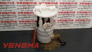 Usagé Pompe carburant électrique Nissan Micra (K12) 1.2 16V Prix € 100,00 Règlement à la marge proposé par Venema Autoparts