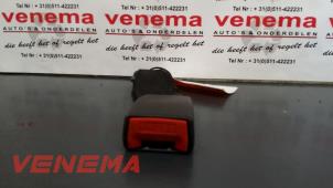 Gebrauchte Sicherheitsgurt Schließe rechts hinten Nissan Micra (K12) 1.2 16V Preis € 15,00 Margenregelung angeboten von Venema Autoparts