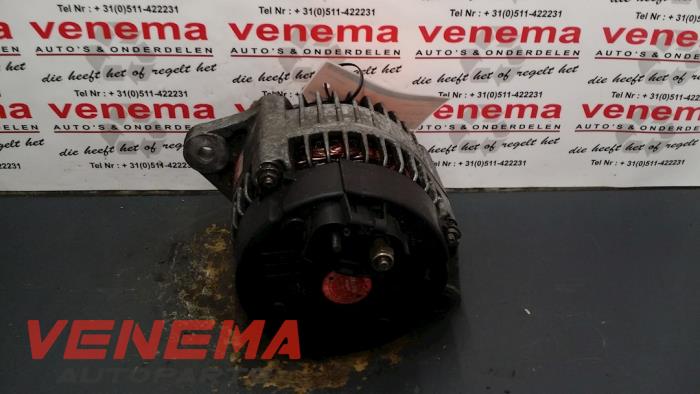 Dynamo van een Fiat Punto II (188) 1.9 JTD 80 ELX 3-Drs. 2001