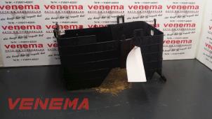 Używane Pojemnik na akumulator Skoda Octavia Combi (1Z5) 1.8 TSI 16V Cena € 25,00 Procedura marży oferowane przez Venema Autoparts