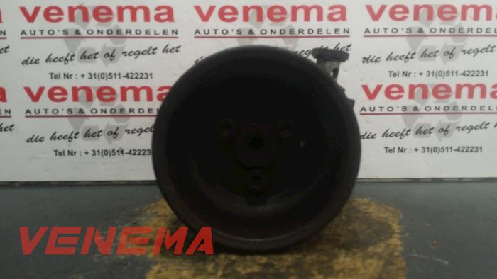 Usagé Pompe de direction Volkswagen Polo III (6N1) 1.0i 45 Prix € 19,99 Règlement à la marge proposé par Venema Autoparts