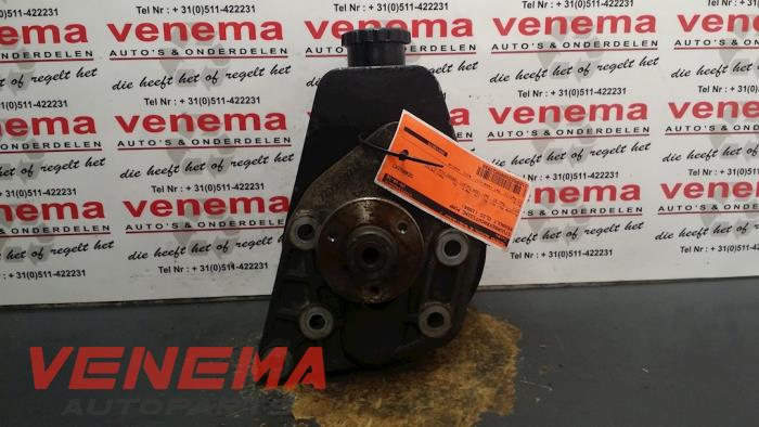 Gebrauchte Lenkkraftverstärker Pumpe Renault Clio (B/C57/357/557/577) 1.4e Kat. Preis € 35,00 Margenregelung angeboten von Venema Autoparts