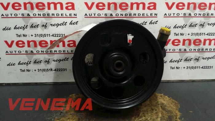 Usagé Pompe de direction Ford Focus 1 Wagon 1.8 TDdi Prix € 35,00 Règlement à la marge proposé par Venema Autoparts