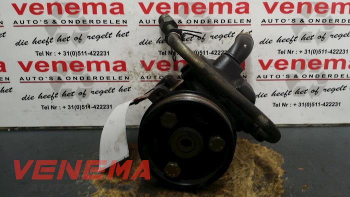 Begagnade Servostyrningspump Ford Courier (FVJ) 1.8D Pris € 35,00 Marginaltabell erbjuds av Venema Autoparts