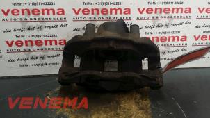 Used Front brake calliper, left BMW 3 serie (E46/2) 318 Ci 16V Price € 50,00 Margin scheme offered by Venema Autoparts