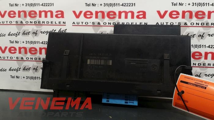 Używane Modul Comfort BMW 3 serie Touring (E91) 320d 16V Corporate Lease Cena € 125,00 Procedura marży oferowane przez Venema Autoparts