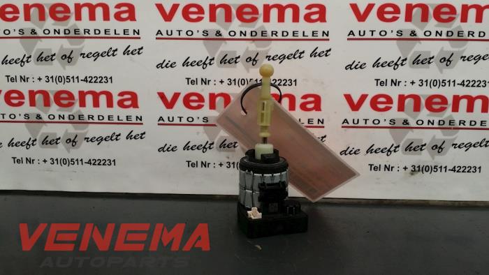 Używane Silnik reflektora Citroen C4 Picasso (UD/UE/UF) 1.6 16V THP Sensodrive Cena € 40,00 Procedura marży oferowane przez Venema Autoparts
