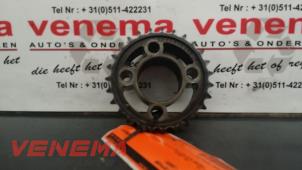 Used Fuel pump pulley Opel Vectra C GTS 2.2 DTI 16V Price € 12,50 Margin scheme offered by Venema Autoparts