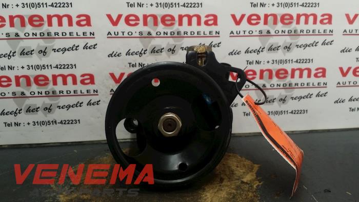 Usagé Pompe de direction Nissan Almera (N15) 1.4 LX,GX,S 16V Prix € 40,00 Règlement à la marge proposé par Venema Autoparts
