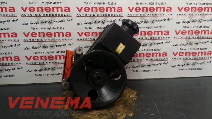 Usagé Pompe de direction Ssang Yong Rexton 2.7 Xdi RX/RJ 270 16V Prix € 60,00 Règlement à la marge proposé par Venema Autoparts