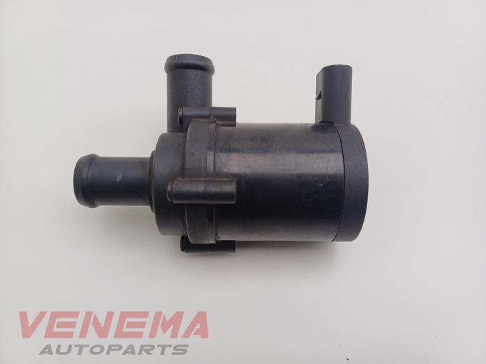 Begagnade Vattenpump Volkswagen Polo V (6R) 1.2 TSI Pris € 34,99 Marginaltabell erbjuds av Venema Autoparts
