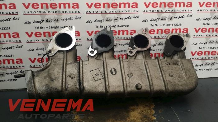 Begagnade Insugsrör Peugeot 206 (2A/C/H/J/S) 2.0 XS,XT HDi Pris € 65,00 Marginaltabell erbjuds av Venema Autoparts