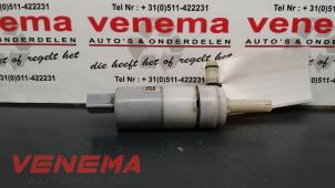 Usagé Pompe buse phare Opel Insignia Sports Tourer 2.0 CDTI 16V 130 ecoFLEX Prix € 25,00 Règlement à la marge proposé par Venema Autoparts