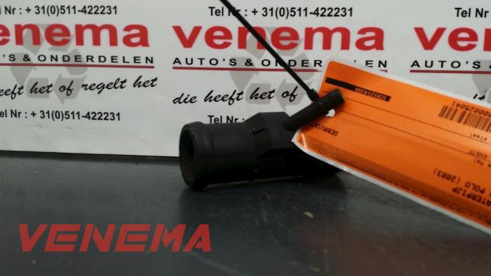 Begagnade Vattenrör Volkswagen Polo IV (9N1/2/3) 1.9 SDI Pris € 15,00 Marginaltabell erbjuds av Venema Autoparts
