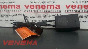 Używane Wtyk pasa bezpieczenstwa prawy przód Opel Insignia Sports Tourer 2.0 CDTI 16V 130 ecoFLEX Cena € 25,00 Procedura marży oferowane przez Venema Autoparts