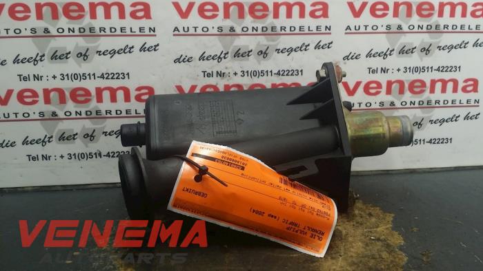 Gebrauchte Öl Füllrohr Renault Trafic New (FL) 1.9 dCi 82 16V Preis € 14,99 Margenregelung angeboten von Venema Autoparts