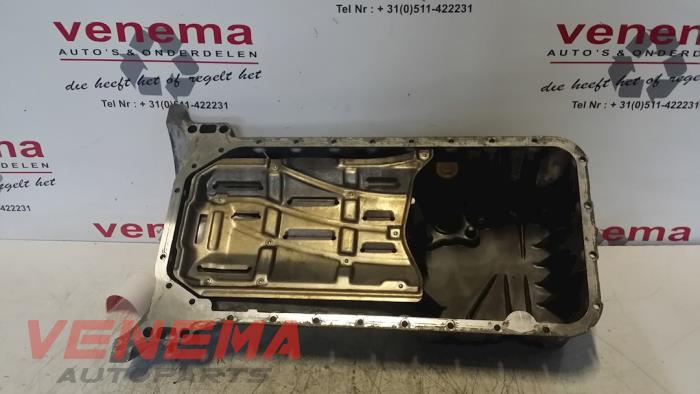 Gebrauchte Ölwanne Mercedes C (W203) 2.2 C-220 CDI 16V Preis € 39,99 Margenregelung angeboten von Venema Autoparts